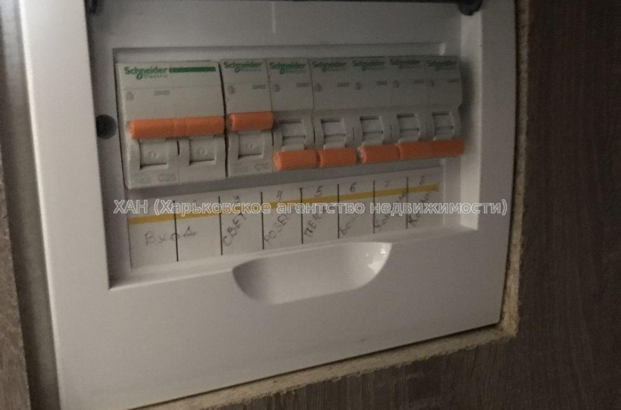 Продам квартиру, Ковалевская ул. , 1 кім., 19 м², капитальный ремонт 