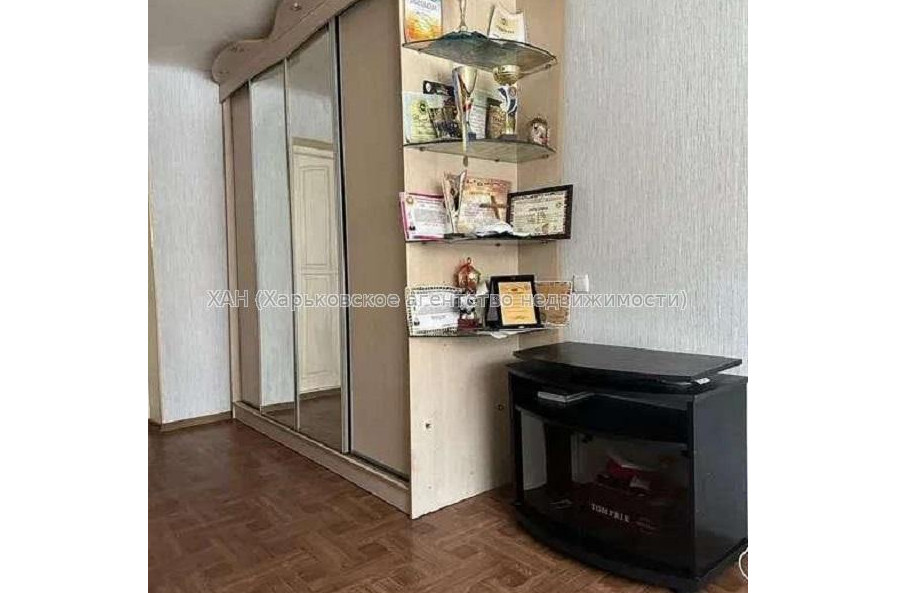 Продам квартиру, Александровский просп. , 1 кім., 24 м², косметический ремонт 