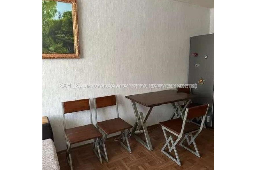 Продам квартиру, Александровский просп. , 1 кім., 24 м², косметический ремонт 