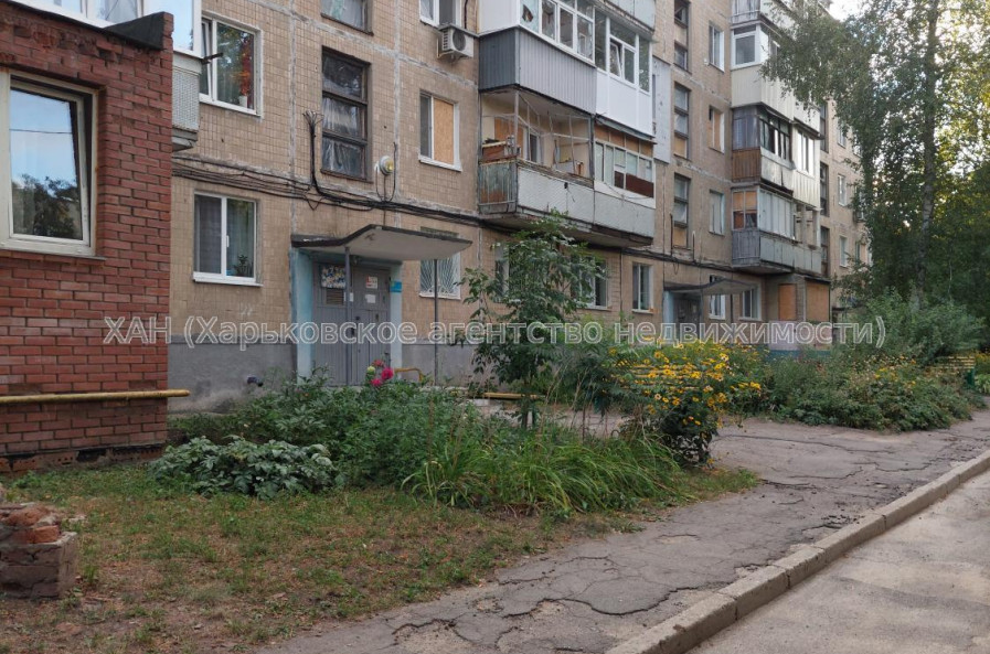 Продам квартиру, Светлая ул. , 3  ком., 63.10 м², косметический ремонт 