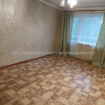 Продам квартиру, Светлая ул. , 3  ком., 63.10 м², косметический ремонт 