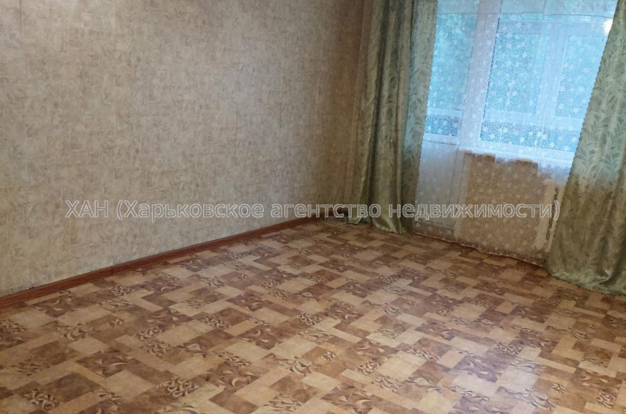 Продам квартиру, Светлая ул. , 3  ком., 63.10 м², косметический ремонт 