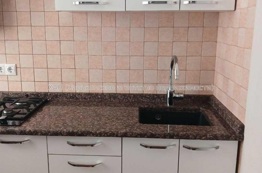 Продам квартиру, Полтавский Шлях ул. , 1  ком., 30 м², капитальный ремонт 