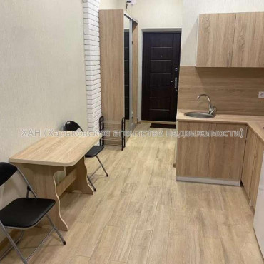Продам квартиру, Салтовское шоссе , 1 кім., 22 м², капитальный ремонт 