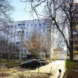 Продам квартиру, Деревянко ул. , 4 кім., 73 м², без ремонта