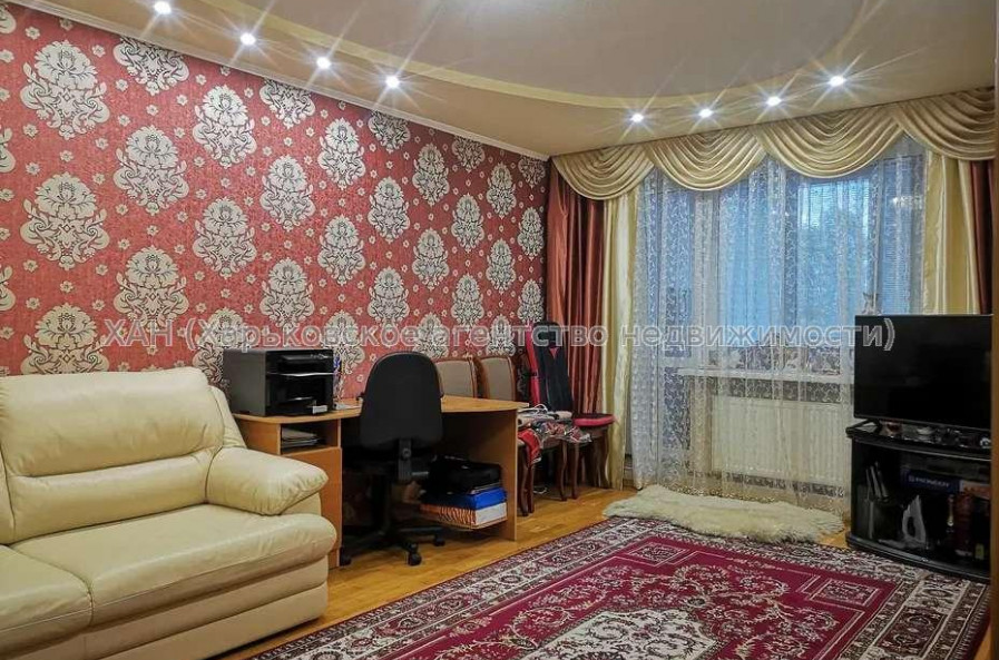 Продам квартиру, Каденюка ул. , 2  ком., 60 м², капитальный ремонт 