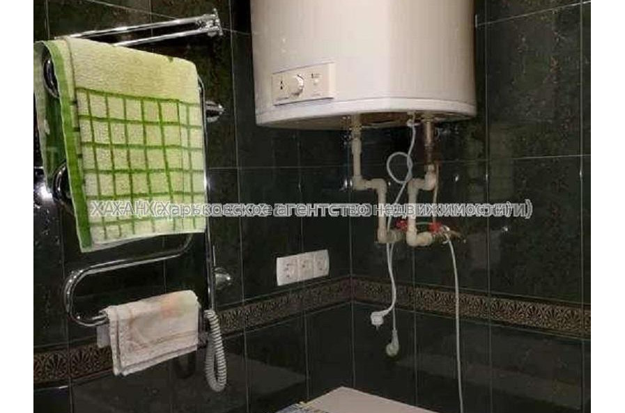 Продам квартиру, Каденюка ул. , 2 кім., 60 м², капитальный ремонт 