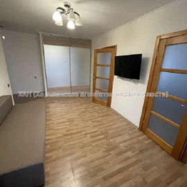 Продам квартиру, Светлая ул. , 3 кім., 56 м², евроремонт