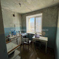 Продам квартиру, Инициативная ул. , 2 кім., 44 м², частичный ремонт 