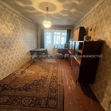 Продам квартиру, Инициативная ул. , 2  ком., 44 м², частичный ремонт 
