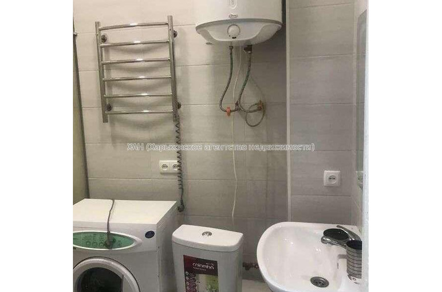 Продам квартиру, Героев Харькова просп. , 1 кім., 25 м², капитальный ремонт 