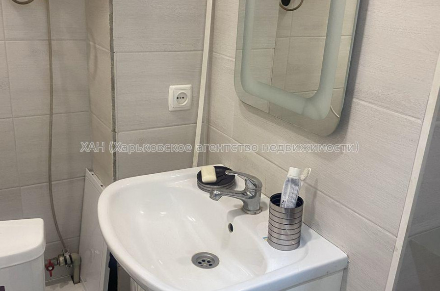 Продам квартиру, Героев Харькова просп. , 1 кім., 25 м², капитальный ремонт 