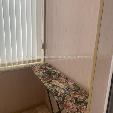 Продам квартиру, Героев Харькова просп. , 1 кім., 25 м², капитальный ремонт 