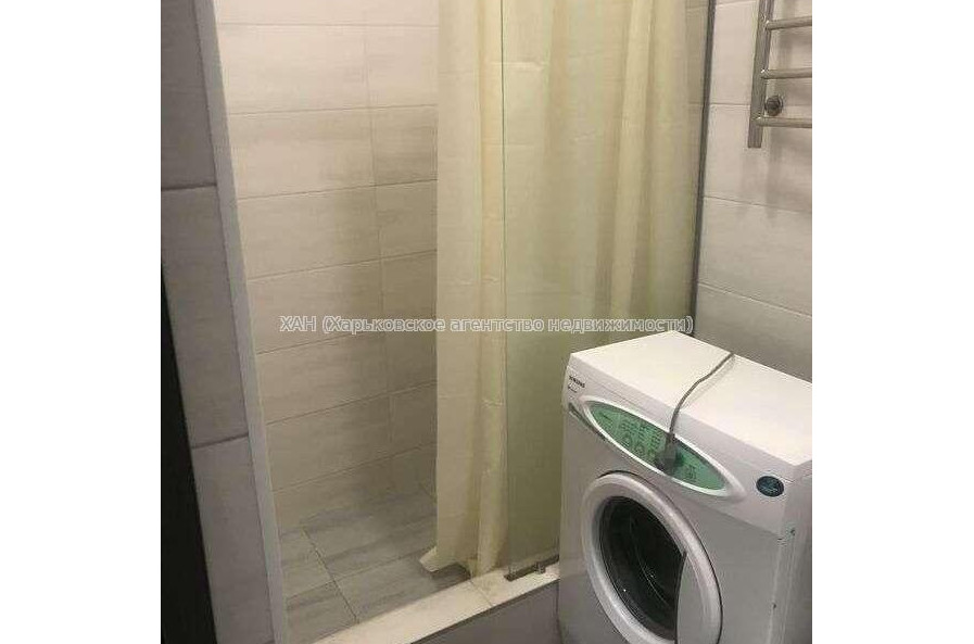 Продам квартиру, Героев Харькова просп. , 1 кім., 25 м², капитальный ремонт 
