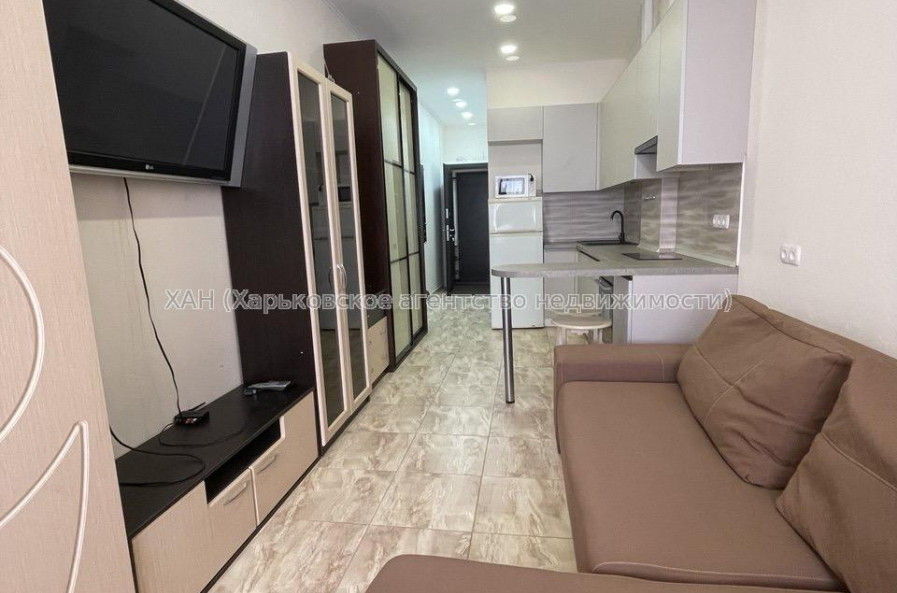 Продам квартиру, Героев Харькова просп. , 1  ком., 25 м², капитальный ремонт 