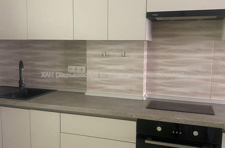 Продам квартиру, Героев Харькова просп. , 1 кім., 25 м², капитальный ремонт 