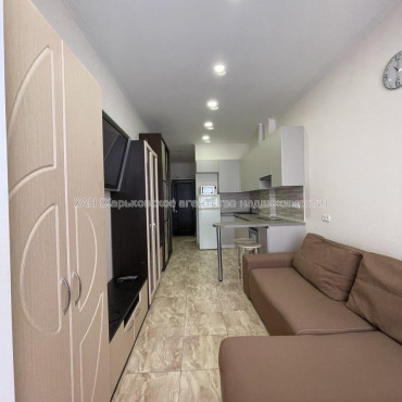 Продам квартиру, Героев Харькова просп. , 1  ком., 25 м², капитальный ремонт 