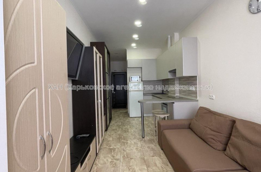 Продам квартиру, Героев Харькова просп. , 1  ком., 25 м², капитальный ремонт 