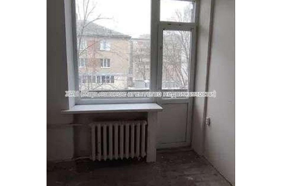 Продам квартиру, Библика ул. , 3 кім., 65 м², частичный ремонт 