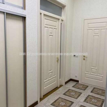Продам квартиру, Куликовский спуск , 5 кім., 150 м², евроремонт 