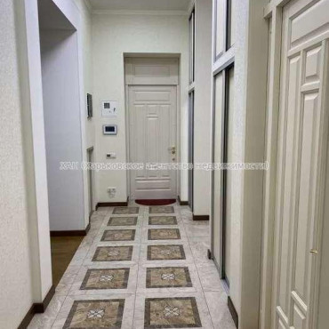 Продам квартиру, Куликовский спуск , 5 кім., 150 м², евроремонт 