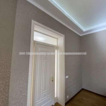 Продам квартиру, Куликовский спуск , 5 кім., 150 м², евроремонт 