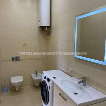 Продам квартиру, Куликовский спуск , 5 кім., 150 м², евроремонт 