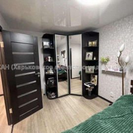 Продам квартиру, Зерновая ул. , 3 кім., 59 м², капитальный ремонт