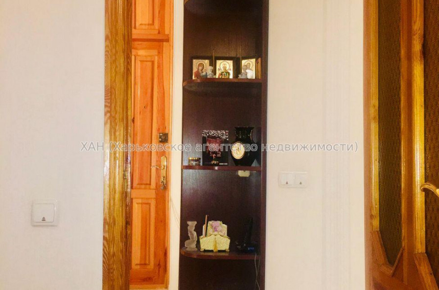 Продам квартиру, Салтовское шоссе , 2 кім., 47 м², капитальный ремонт 