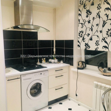 Продам квартиру, Салтовское шоссе , 2 кім., 47 м², капитальный ремонт 