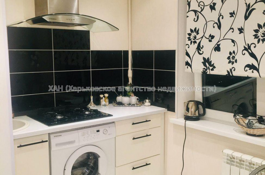 Продам квартиру, Салтовское шоссе , 2 кім., 47 м², капитальный ремонт 