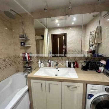 Продам квартиру, Проскуры ул. , 3  ком., 56 м², евроремонт 