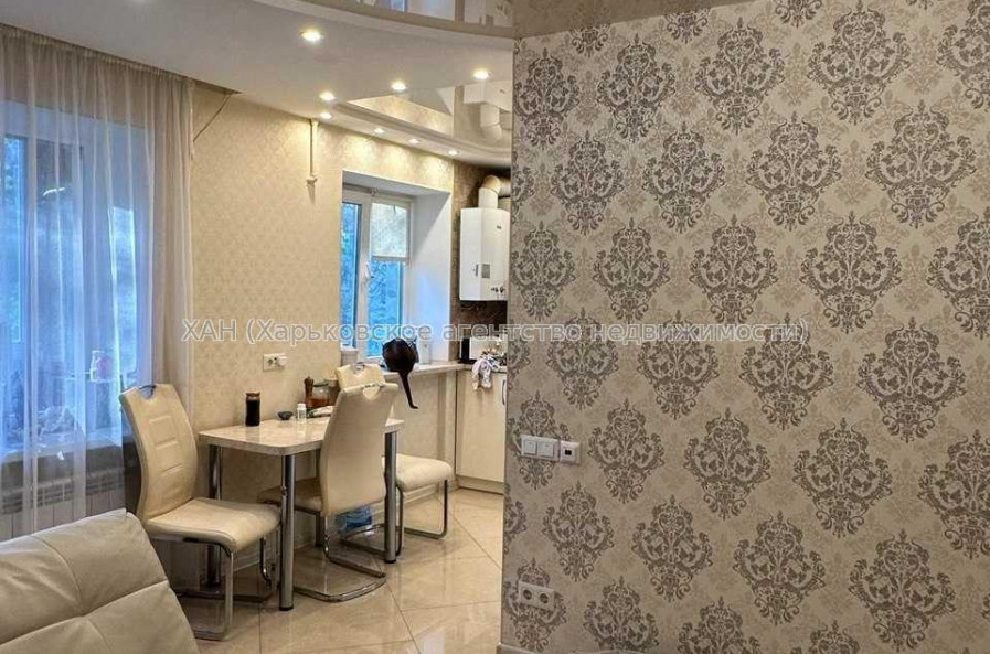 Продам квартиру, Проскуры ул. , 3 кім., 56 м², евроремонт 
