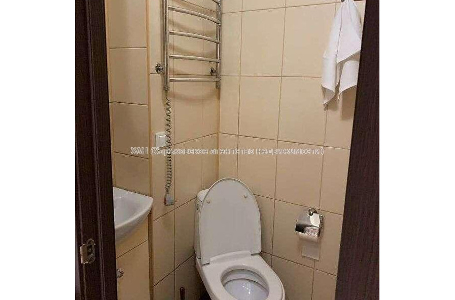 Продам квартиру, Каденюка ул. , 1 кім., 23 м², капитальный ремонт 