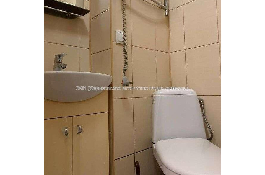 Продам квартиру, Каденюка ул. , 1 кім., 23 м², капитальный ремонт 