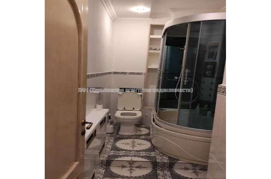 Продам квартиру, Аэрокосмический пр. , 3 кім., 86 м², капитальный ремонт 
