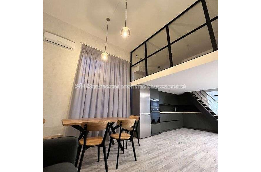 Продам квартиру, Ковалевская ул. , 3  ком., 65 м², авторский дизайн 