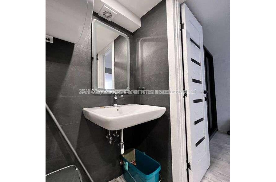 Продам квартиру, Ковалевская ул. , 3  ком., 65 м², авторский дизайн 