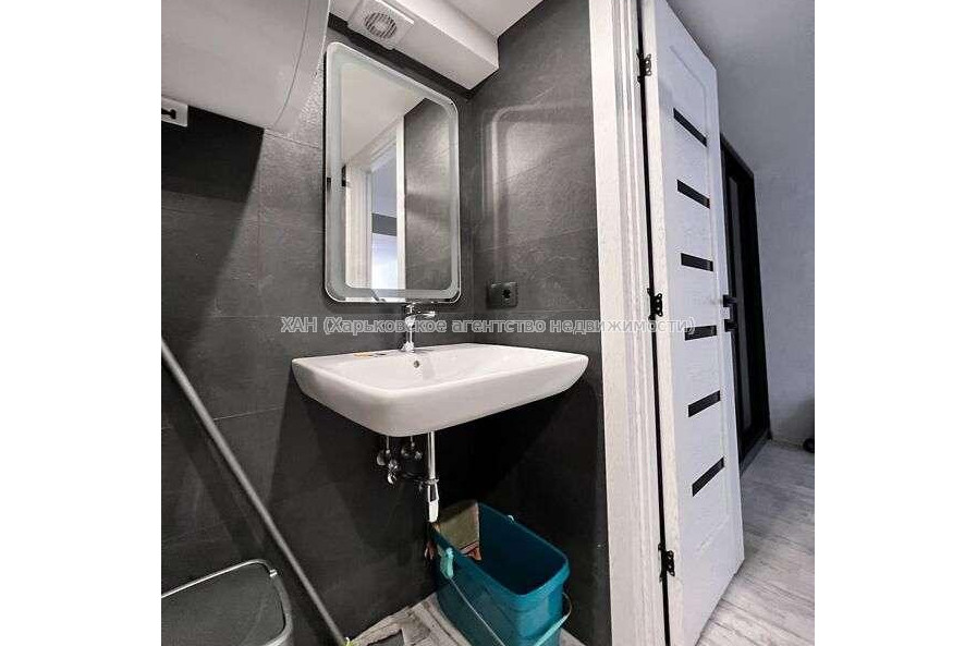 Продам квартиру, Ковалевская ул. , 3  ком., 65 м², авторский дизайн 