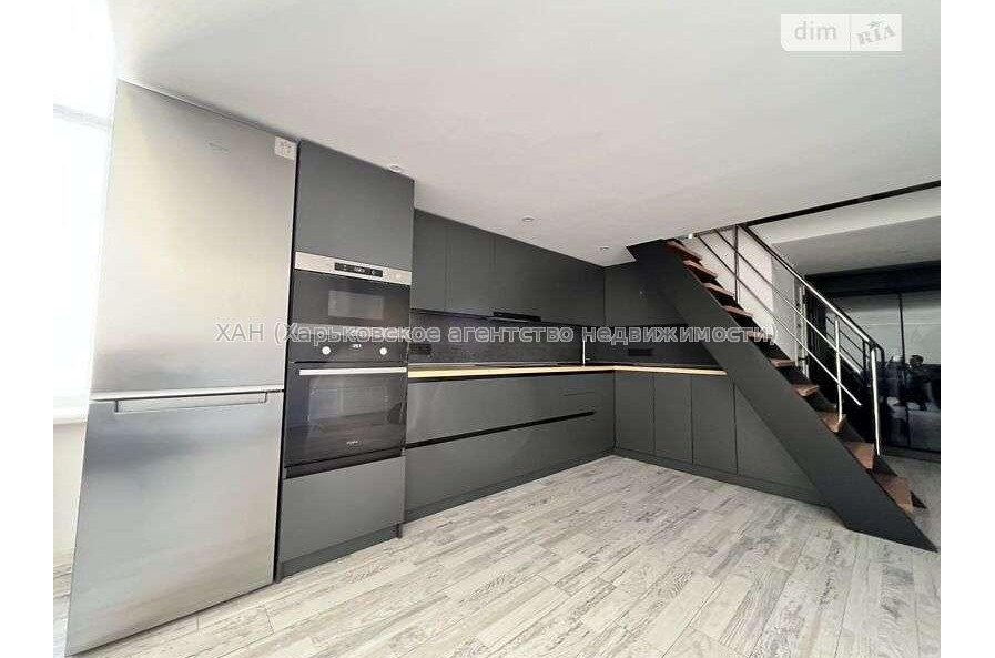 Продам квартиру, Ковалевская ул. , 3  ком., 65 м², авторский дизайн 