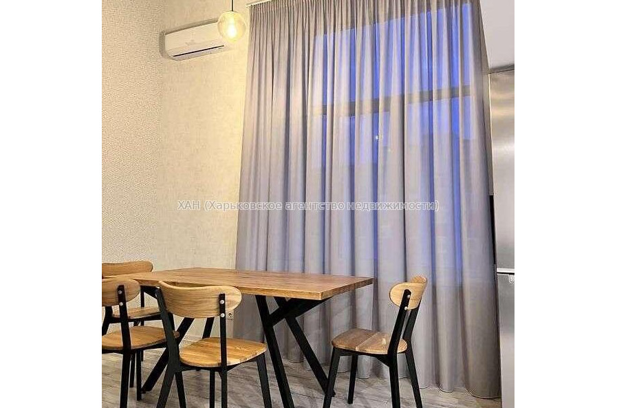 Продам квартиру, Ковалевская ул. , 3  ком., 65 м², авторский дизайн 