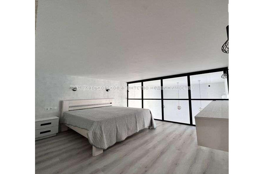 Продам квартиру, Ковалевская ул. , 3  ком., 65 м², авторский дизайн 