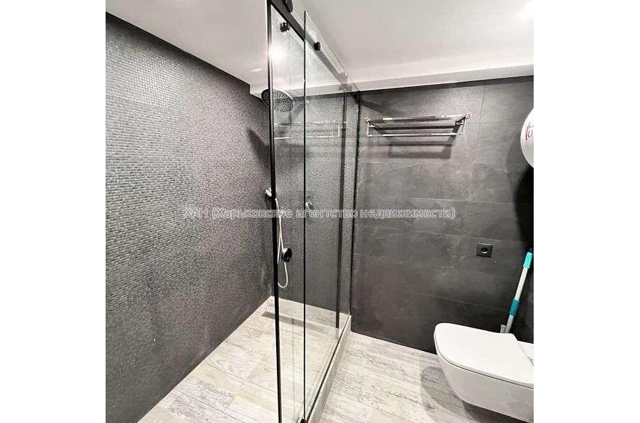 Продам квартиру, Ковалевская ул. , 3  ком., 65 м², авторский дизайн 