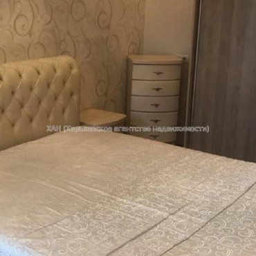 Продам квартиру, Евгения Котляра ул. , 1  ком., 40 м², капитальный ремонт 