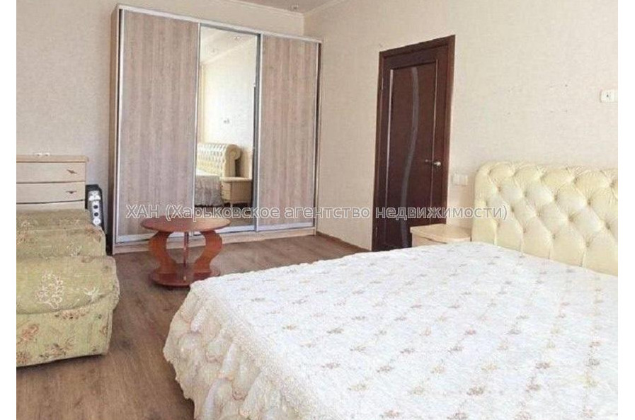 Продам квартиру, Евгения Котляра ул. , 1  ком., 40 м², капитальный ремонт 