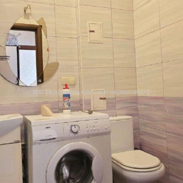 Продам квартиру, Евгения Котляра ул. , 1  ком., 40 м², капитальный ремонт 