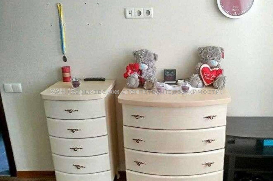 Продам квартиру, Евгения Котляра ул. , 1  ком., 40 м², капитальный ремонт 