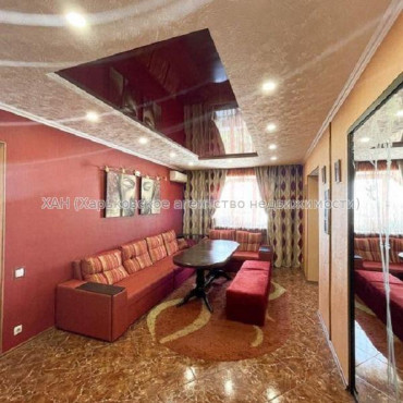 Продам квартиру, Академика Павлова ул. , 3  ком., 83 м², капитальный ремонт 