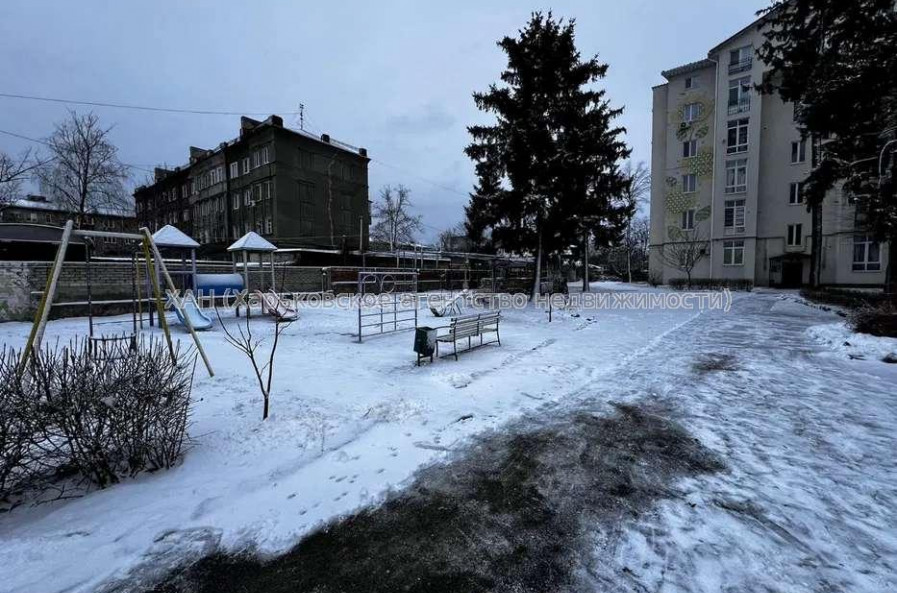 Продам квартиру, Дизельная ул. , 3  ком., 107 м², капитальный ремонт 