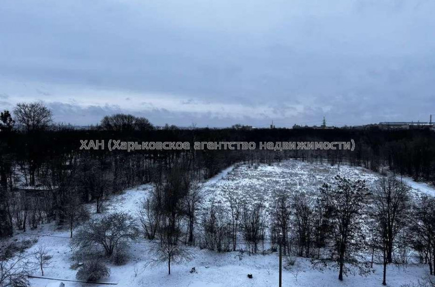Продам квартиру, Дизельная ул. , 3  ком., 107 м², капитальный ремонт 